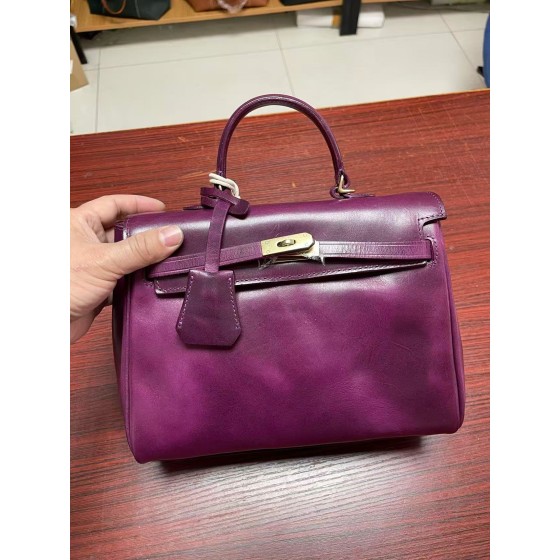 Classic Kelly bag made of washed, thickened vegetable-tanned leather